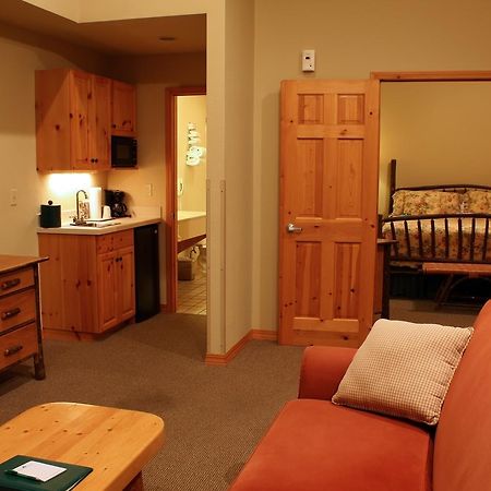 Mountain Lake Lodge Woods Bay Екстер'єр фото